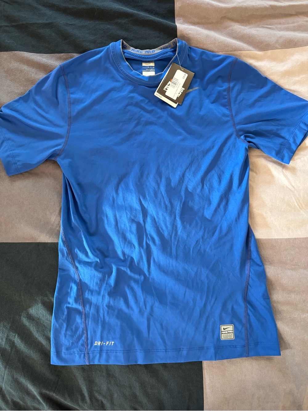 Nike NWT Pro Fitted basketball Athletic Tee in Royal Blue/ size small